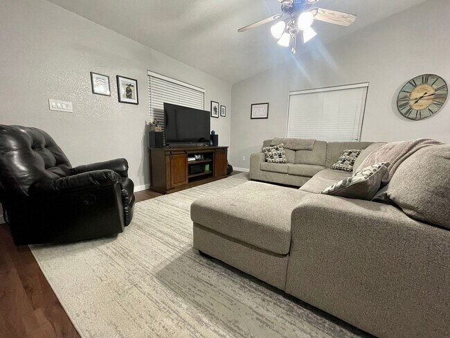 Building Photo - VILLA CHAPARRAL