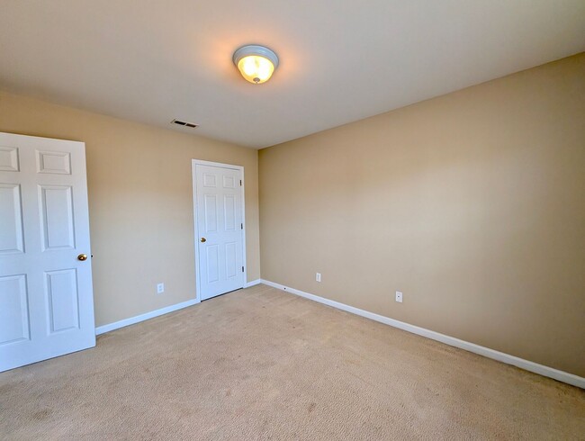 Building Photo - 5122 Brooke Lauren Ln