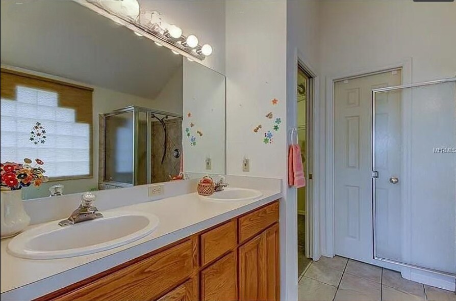 Building Photo - 8101 Setters Point Dr