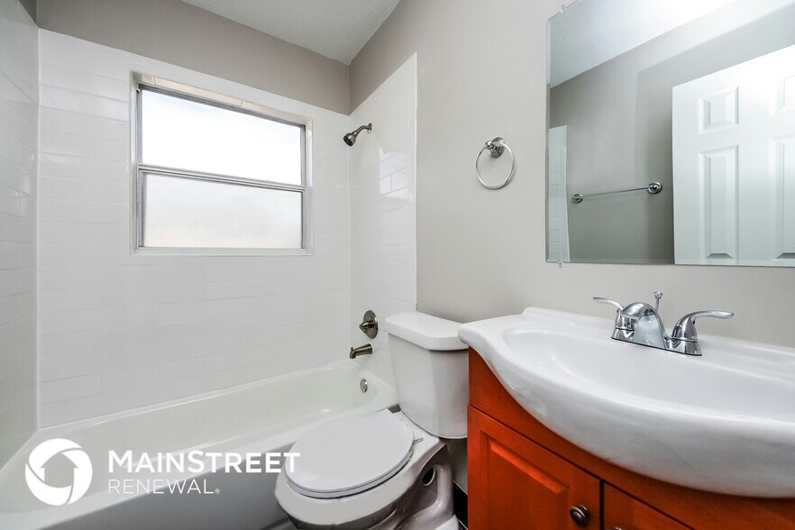 Building Photo - 1450 Terre Cia Ave