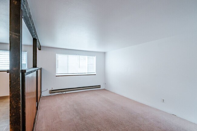 Building Photo - 415-01 Krasilovsky