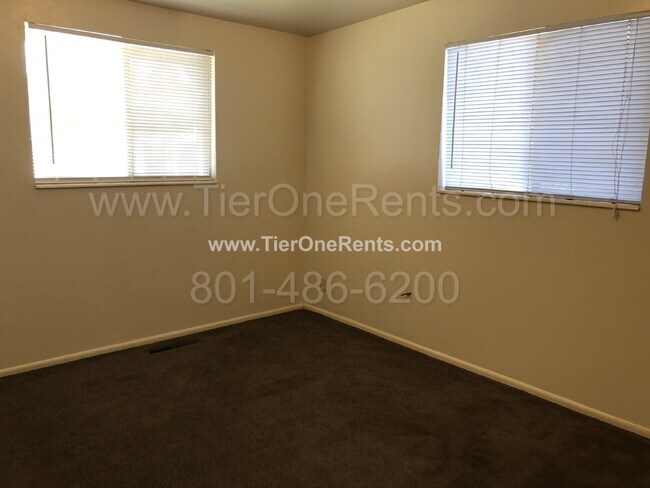 Building Photo - NO DEPOSIT option available for qualified ...