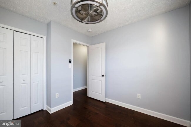 Building Photo - 3317 Hibiscus Ct