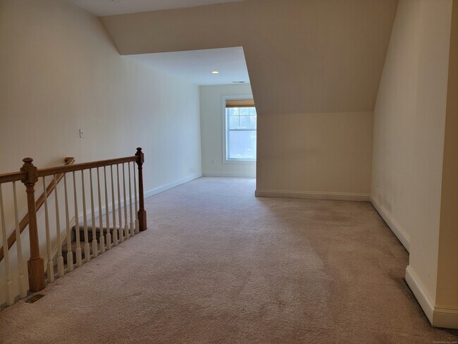 Building Photo - 85 Camp Ave