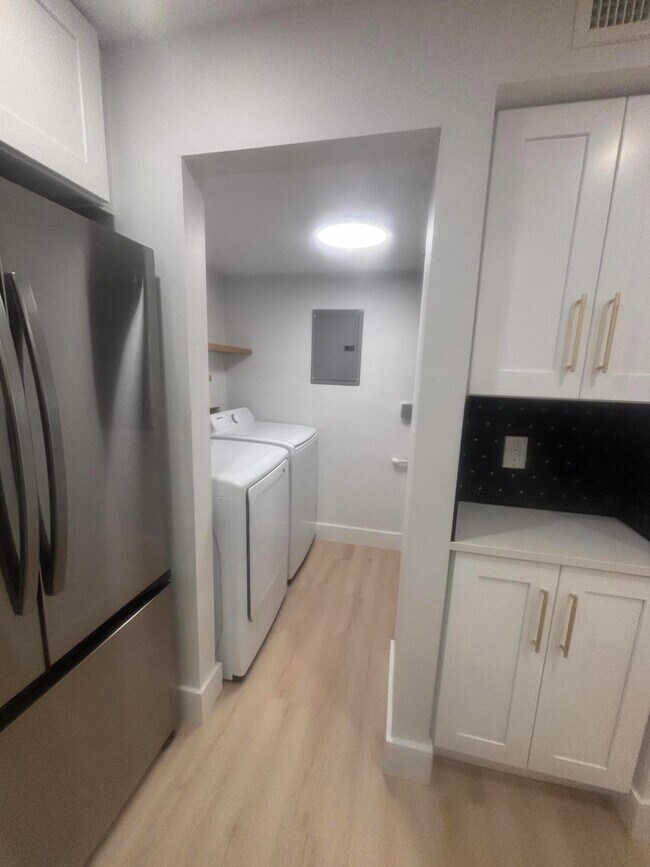 Building Photo - 4941 Sable Pine Cir