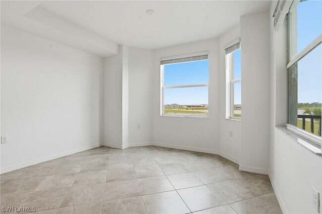 Building Photo - 15345 Grn Acrs Ave