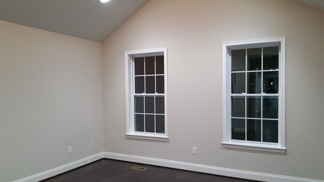 Building Photo - 42837 Cardinal Way