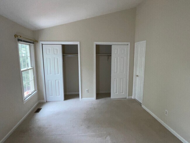 Building Photo - 1311 Templeton Pl