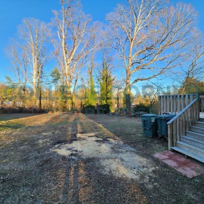 Building Photo - 1231 Brookwood Dr