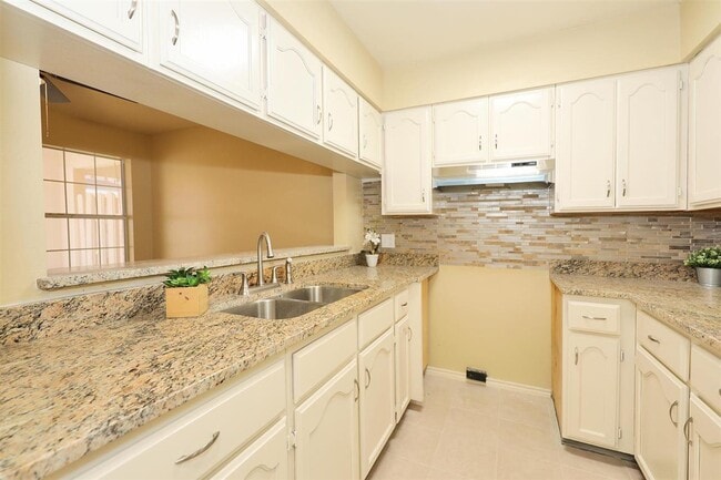 Building Photo - 8911 McPherson Rd