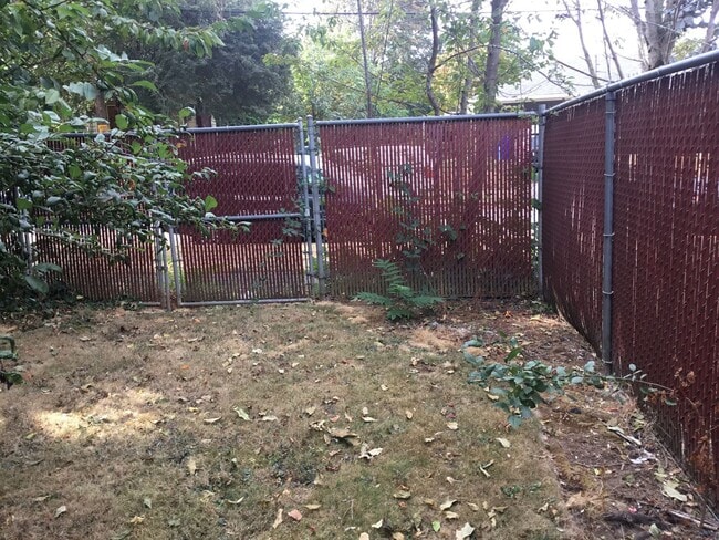 Building Photo - UNIVERSITY MID CENTURY