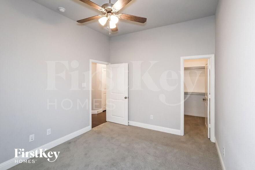 Building Photo - 1621 Everitt Trail