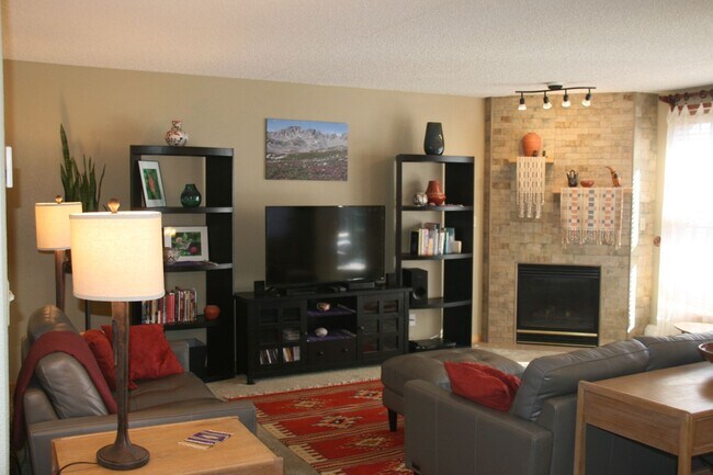 Building Photo - Winter Seasonal Rental- Towers at Lakepoint #603
