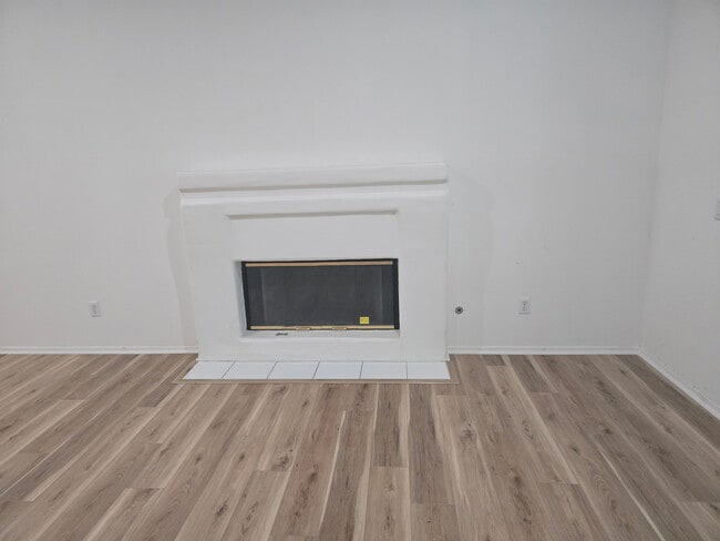 Building Photo - 74594 Moss Rose Dr