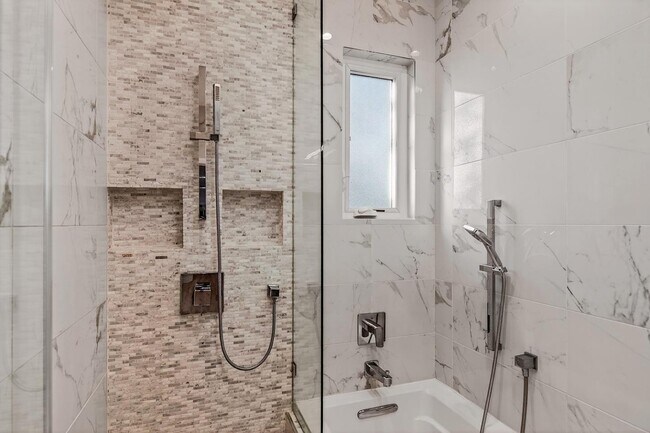 Building Photo - 860 Monte Rosa Dr