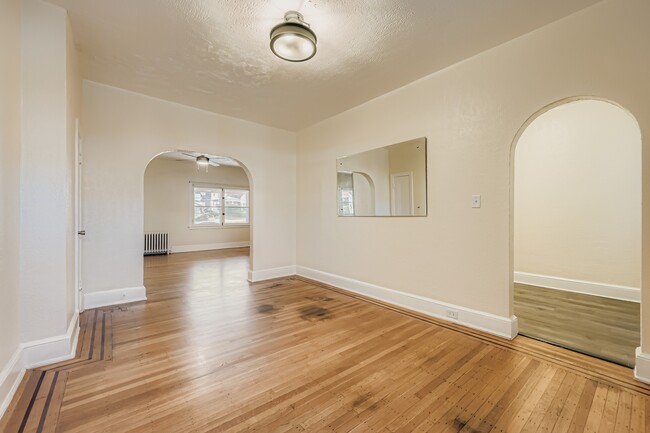 Building Photo - 3220 Sequoia Ave