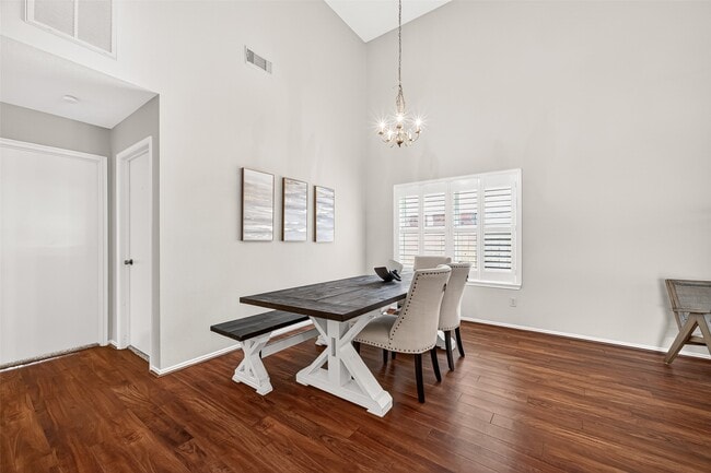 Building Photo - 5814 N Magazine Cir