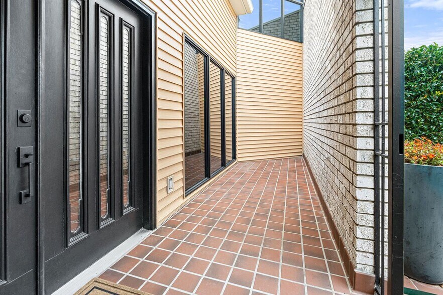 Building Photo - 73 Doescher Dr