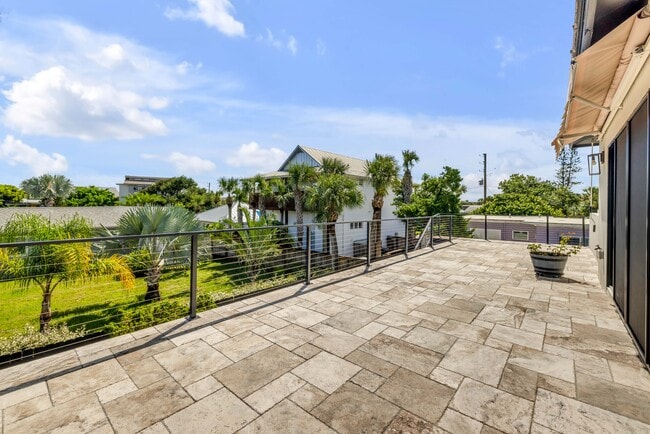 Building Photo - 1707 N Peninsula Ave