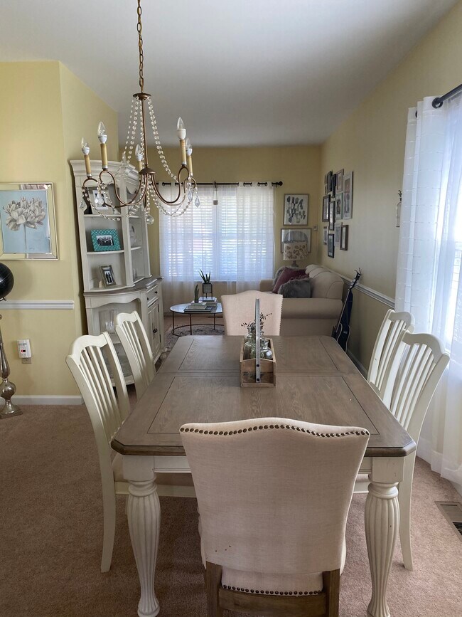 Building Photo - 30 Millbrook Court