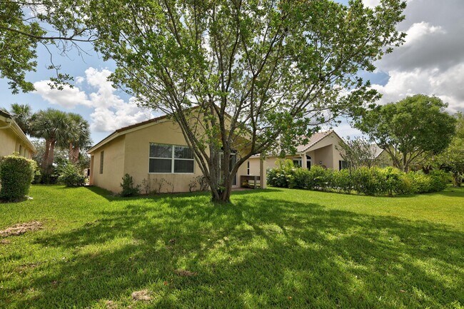 Building Photo - 688 Stanford Ln