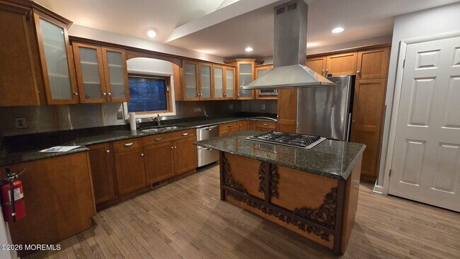 Building Photo - 3204 Fairmont Ave