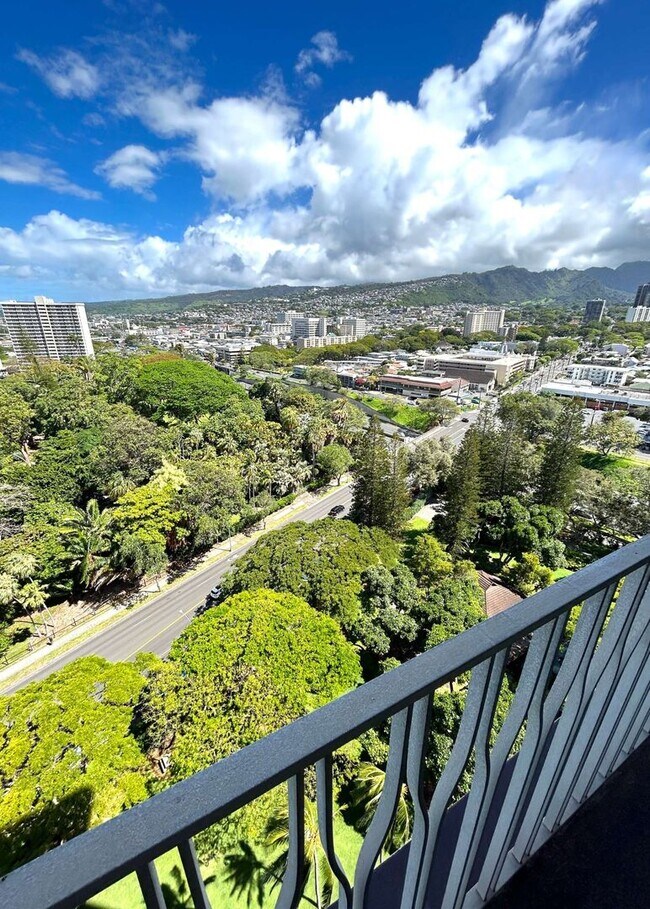 Building Photo - 18th Floor Queen Emma Gardens Apartment - ...