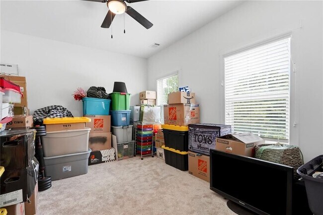 Building Photo - 2049 Chestnut Oak Trl