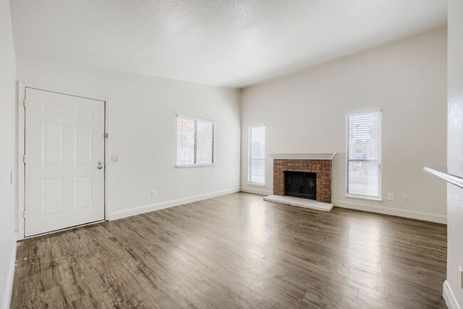 Building Photo - 1412 Bass Dr