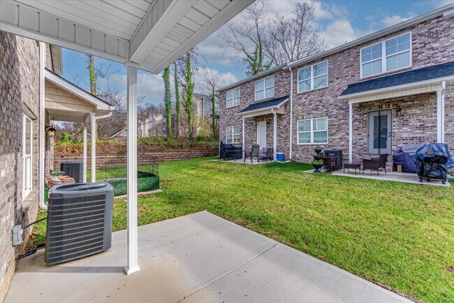 Building Photo - 420 Flt Rdg Wy