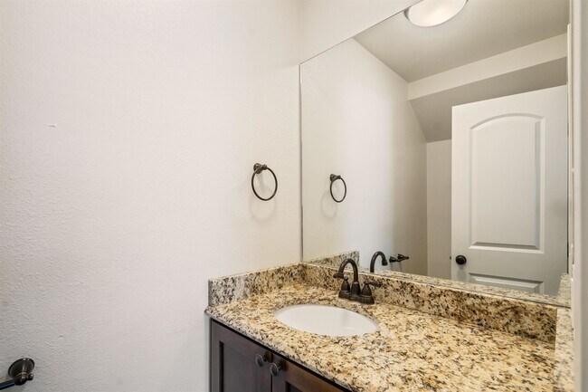 Building Photo - 111 A Rhonda Dr