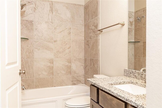 Building Photo - 5546 Sallow Bay Ln