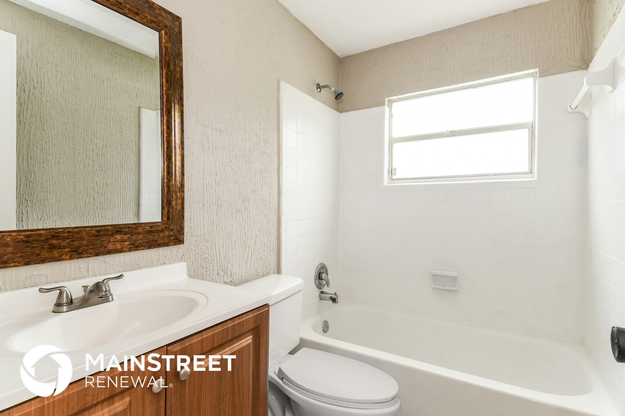 Building Photo - 2091 Luana Dr E