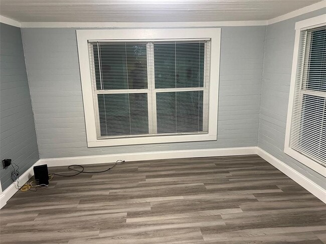 Building Photo - 2905 W Cherry St