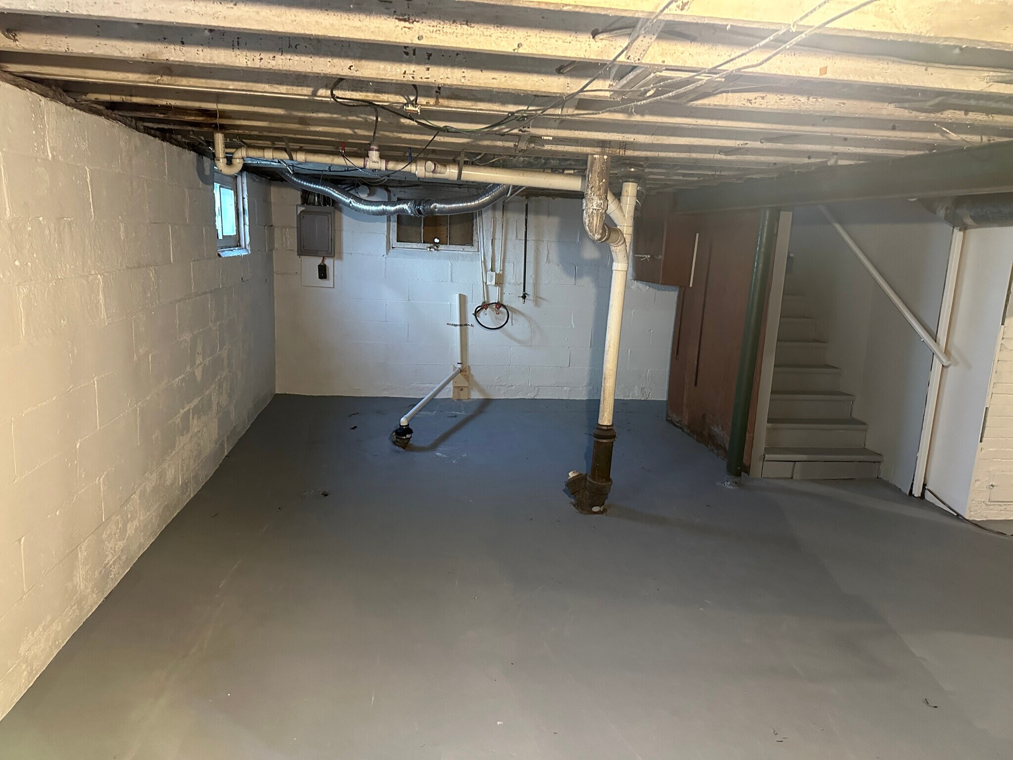 Building Photo - 2512 Tyrone St