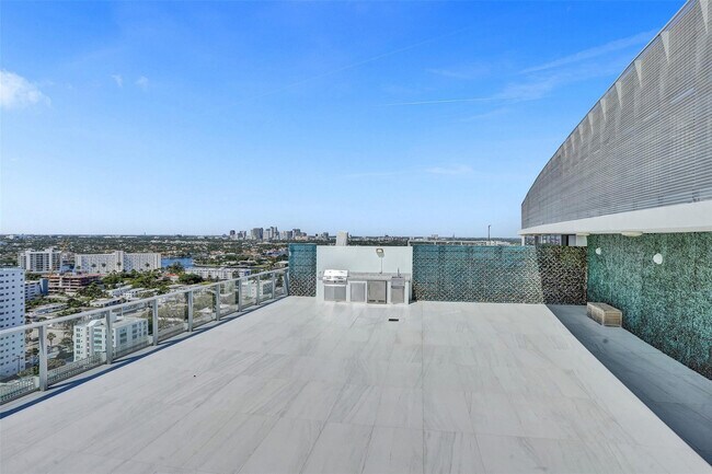 Building Photo - 701 N Fort Lauderdale Beach Blvd