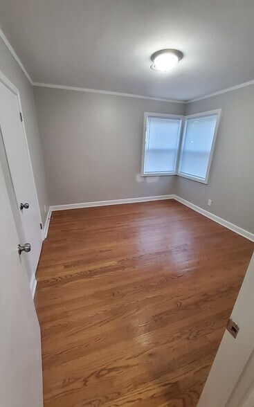 Building Photo - 1336 Oak Ridge Dr