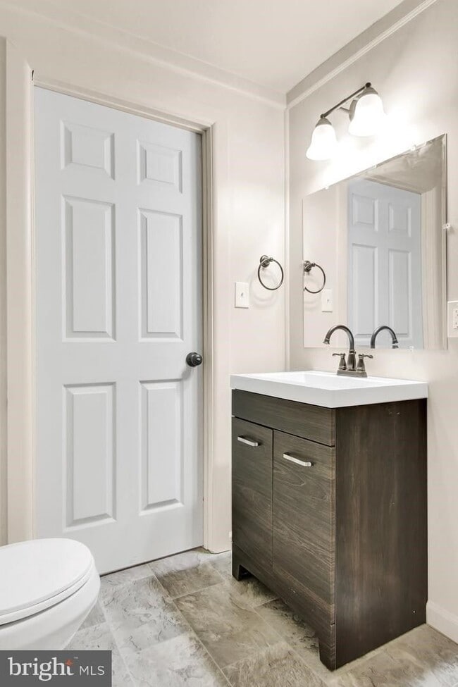 Building Photo - 3 bedroom in CD East Schools