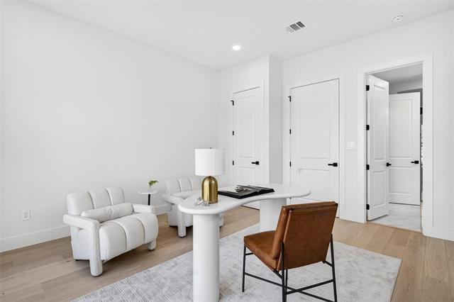 Building Photo - 3754 Durango Dr