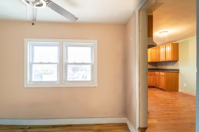 Building Photo - 104 Geissinger Ave