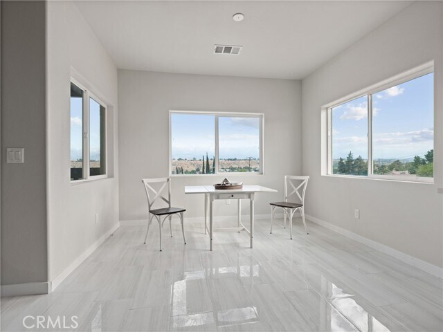 Building Photo - 8411 Buckthorn Ave