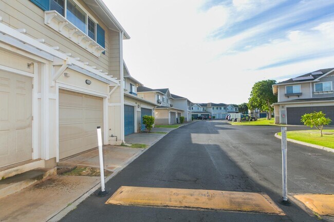 Building Photo - 91-1031 Kaimalie St. #4C3 - TJackson | 91-...