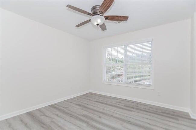 Building Photo - 2023 Jameson Cir NE