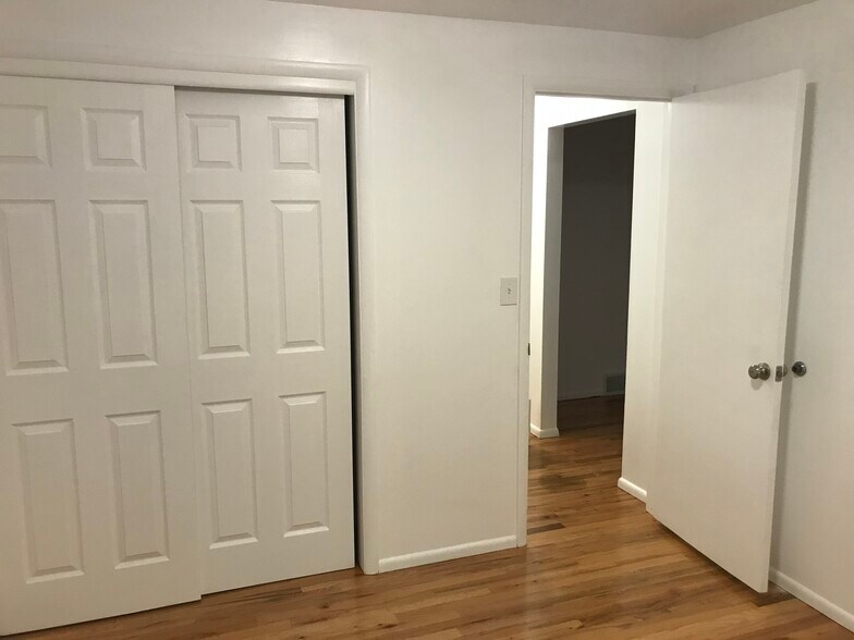 Building Photo - 38 W 1500 S
