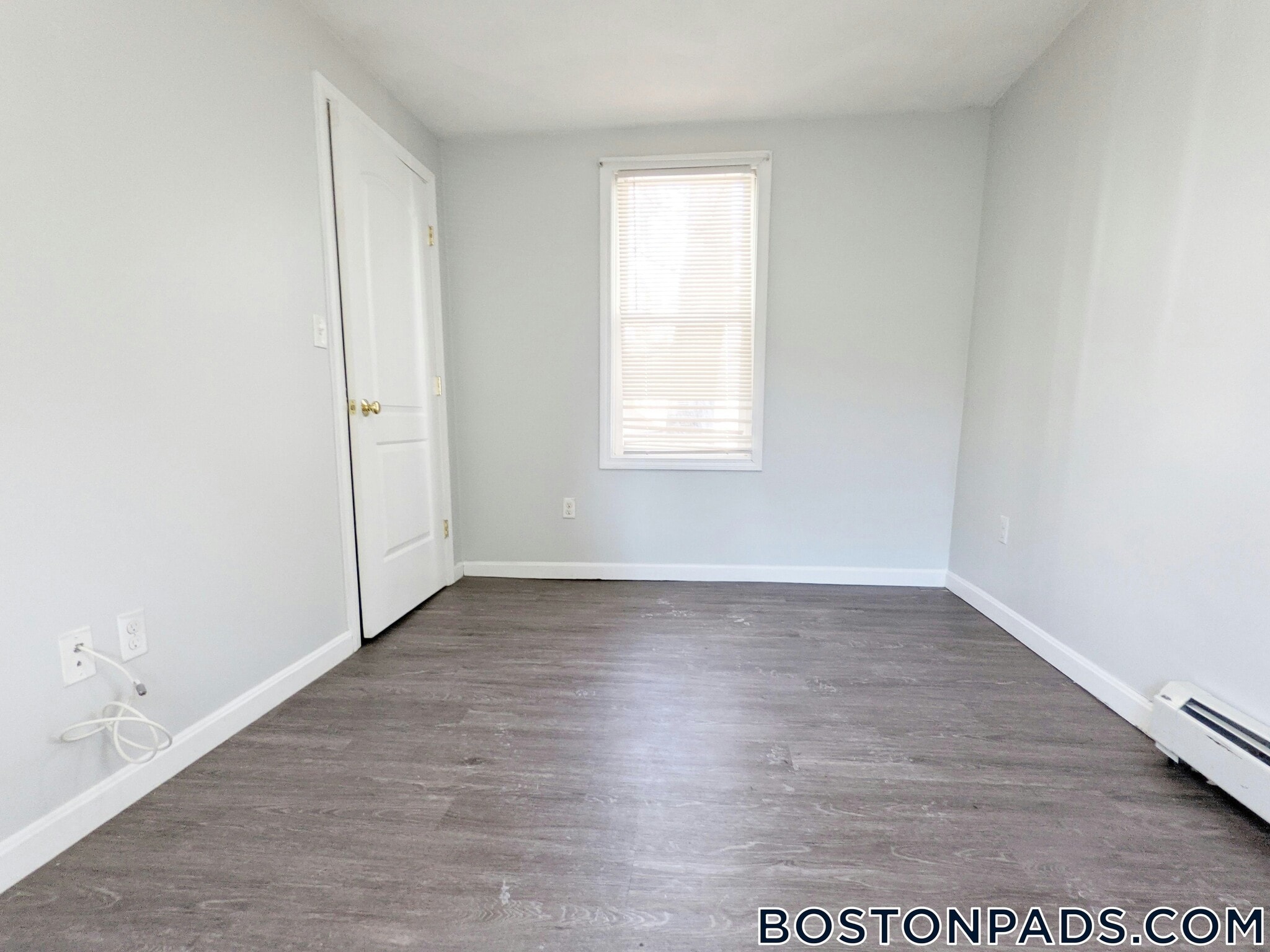 Building Photo - 329 Paris St