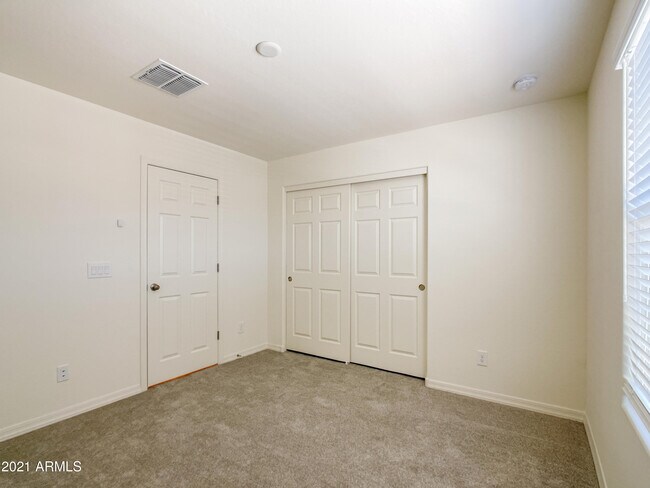 Building Photo - 8847 Fleetwood Ln