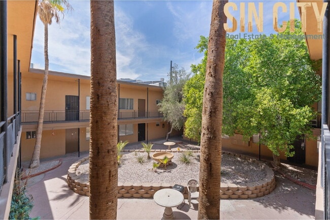 Building Photo - Discover Urban Comfort: Spacious Second Floor 1-Bedroom Oasis at Lyn Capri