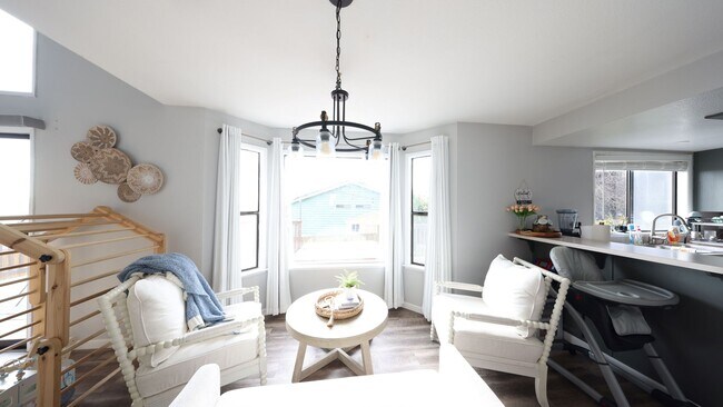 Building Photo - 3 Bed 2.5 Bath - View - Culdesac - Dog per Approval - NAS Whidbey