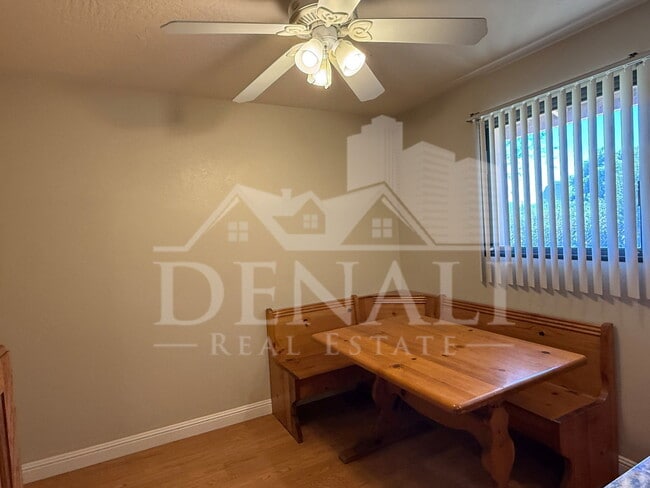 Building Photo - 5129 E Emile Zola Ave
