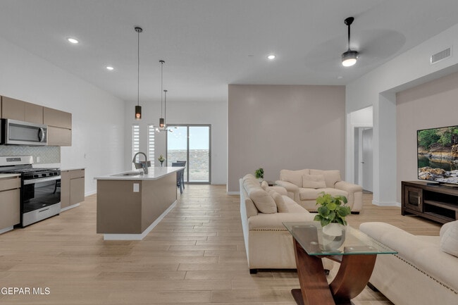 Building Photo - 12713 Captain Claudia CT